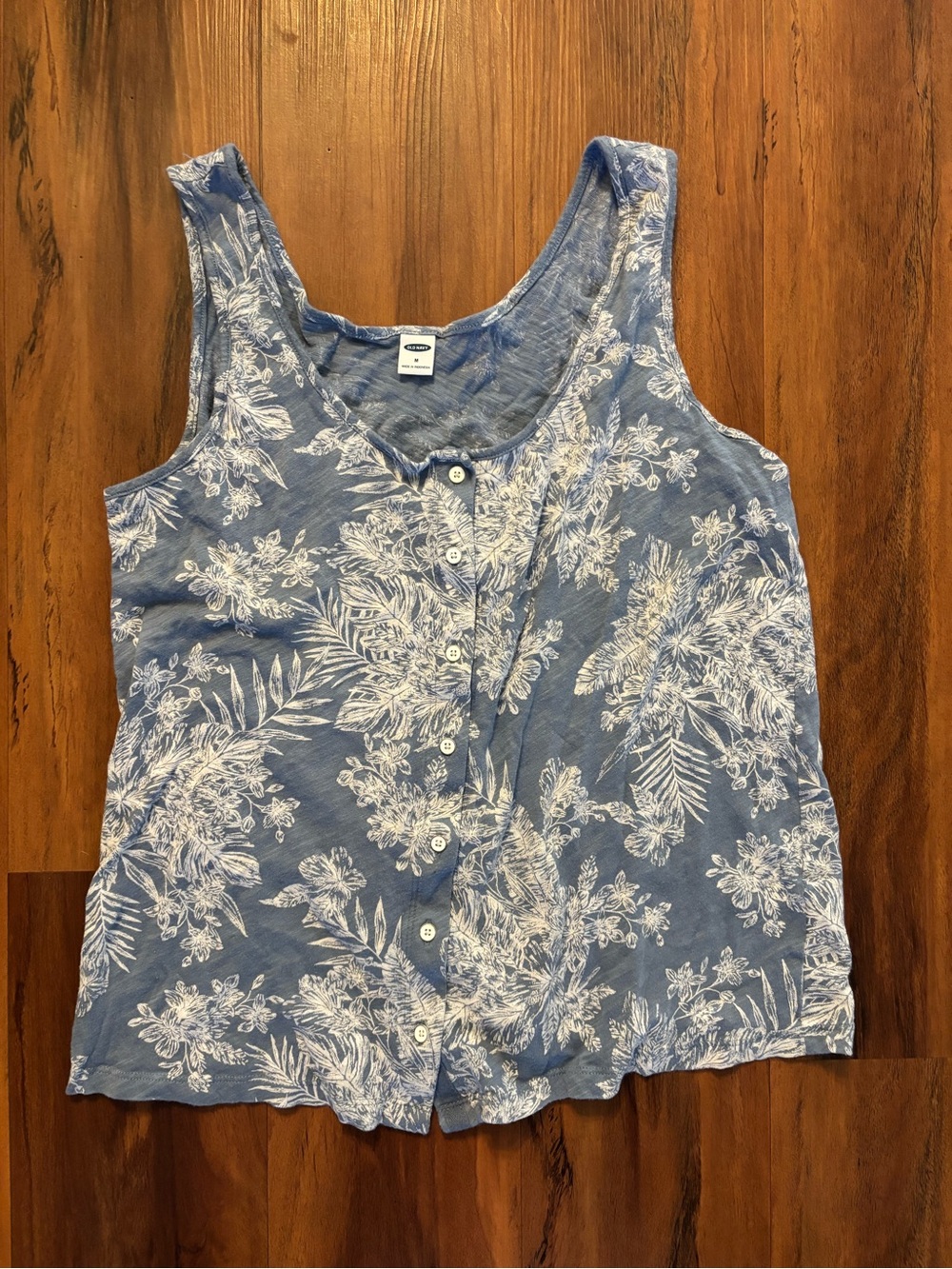 Women’s Old Navy Blue Floral Button-Front Tank Top -
